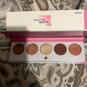 Ofra signature palette lux brand new